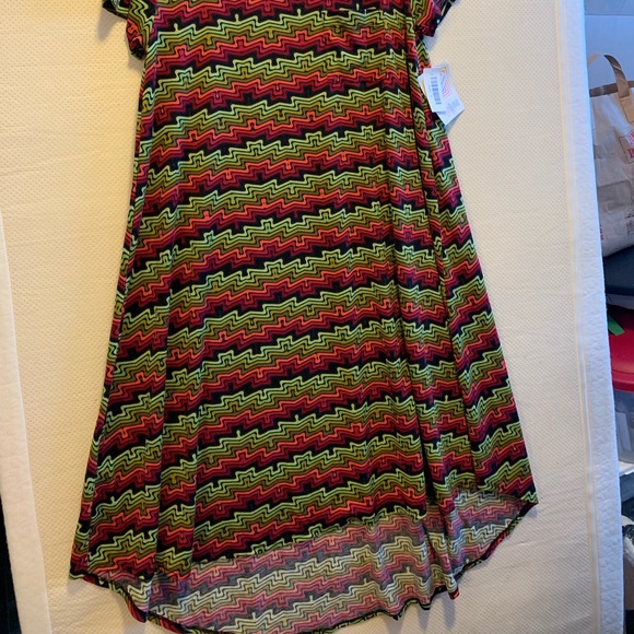 LuLaRoe — Brand New Carly - Picture 2 of 2